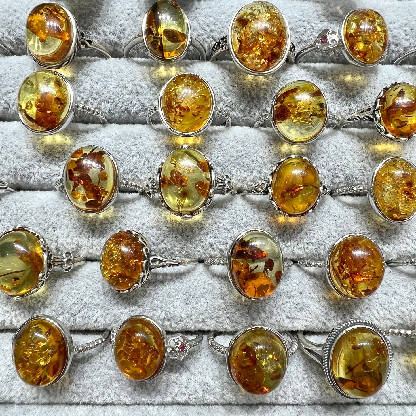 Flower Amber ring silver