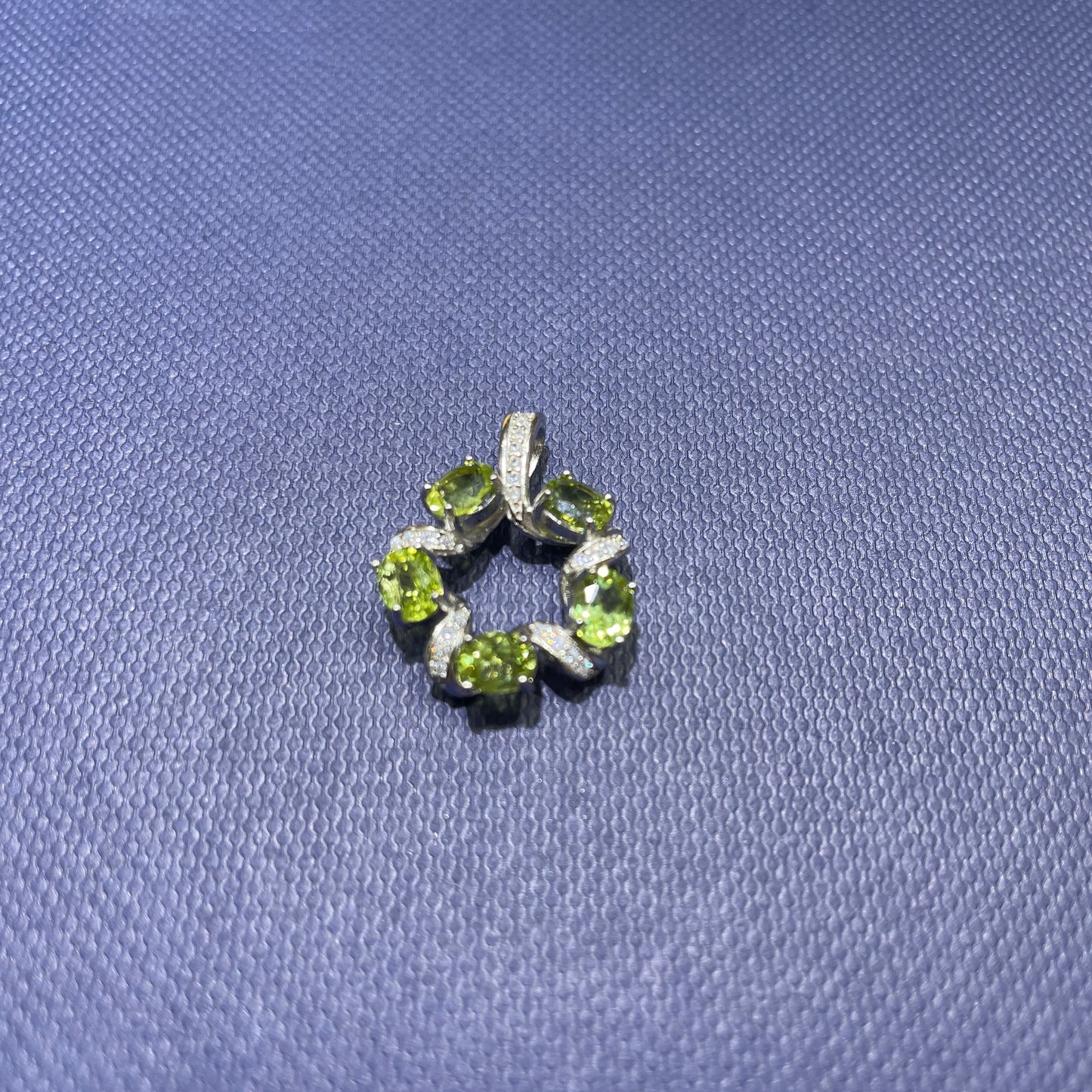 Peridot pendant silver 925