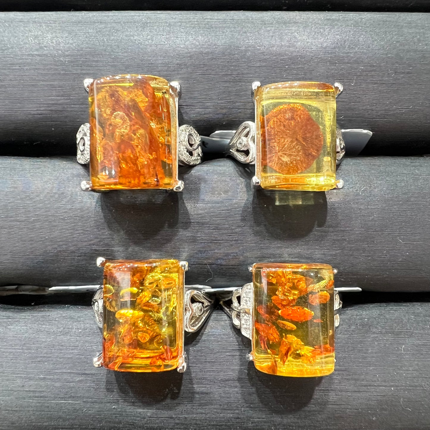 Flower Amber ring silver