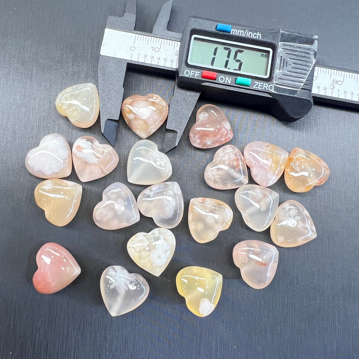 Flower agate heart bead