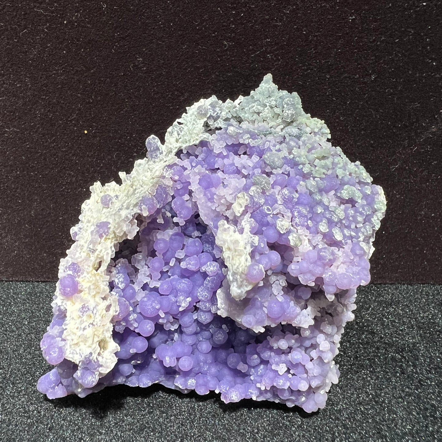 Grape agate specimen