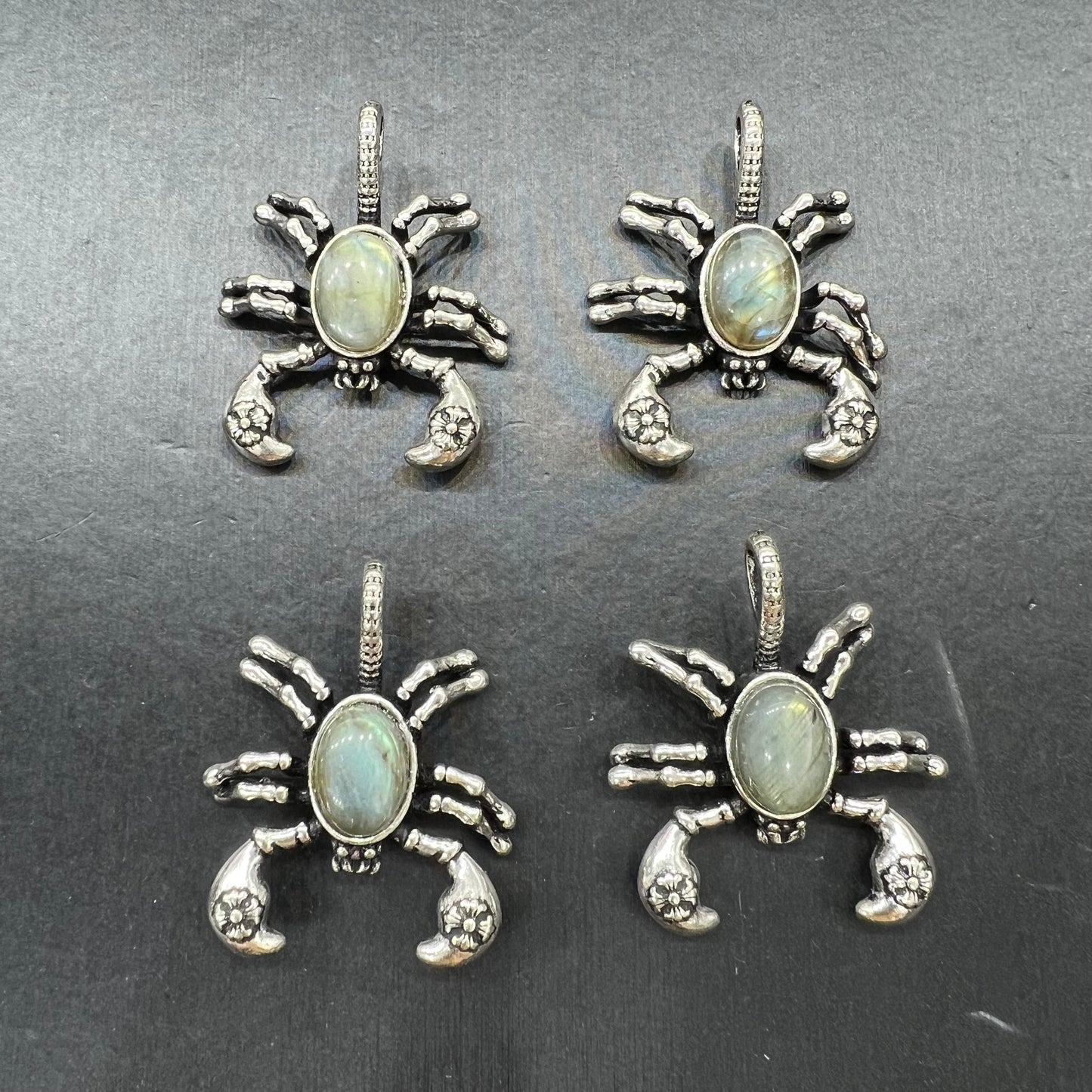 Scorpio pendant copper