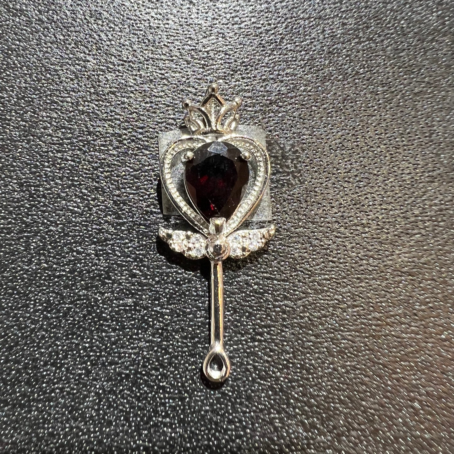 Garnet pendant