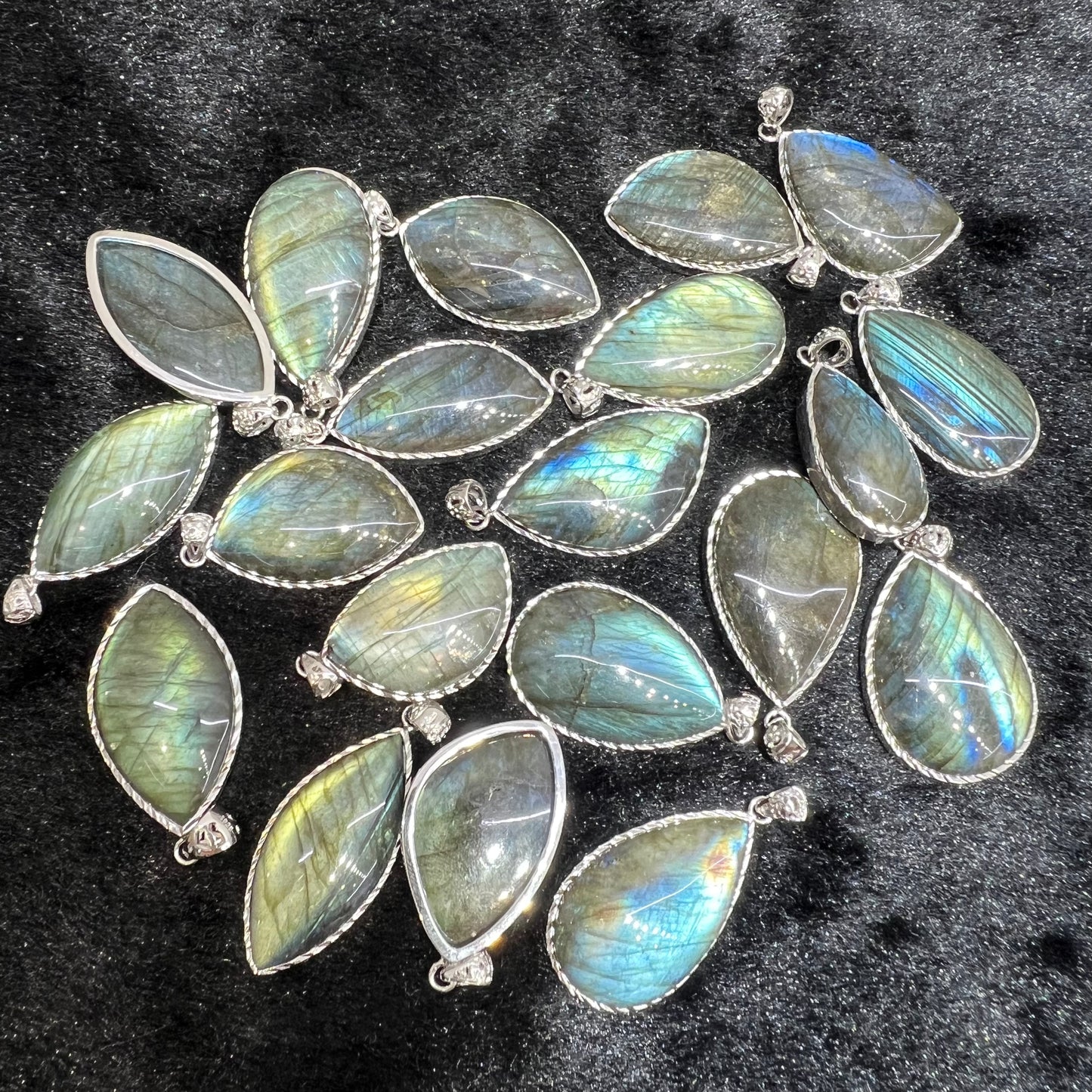 Labradorite pendant copper