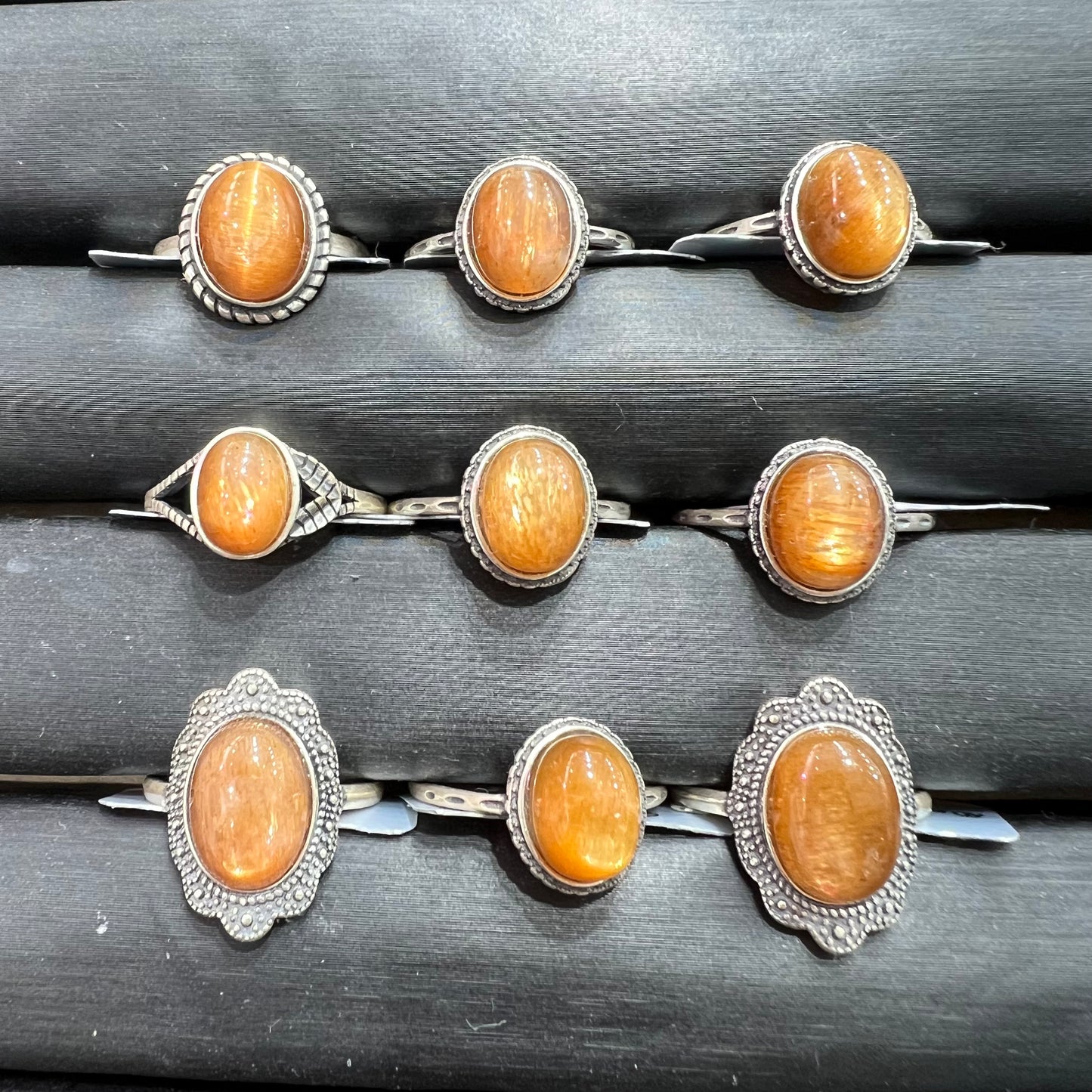 Golden skeleton quartz ring silver