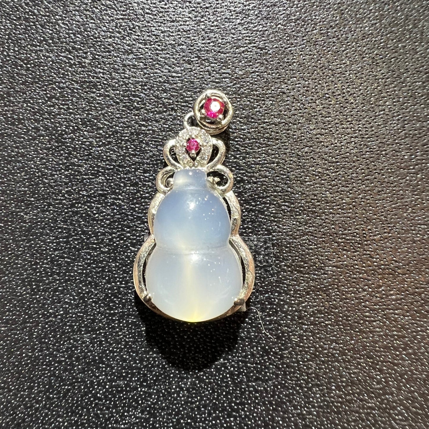 Agate pendant