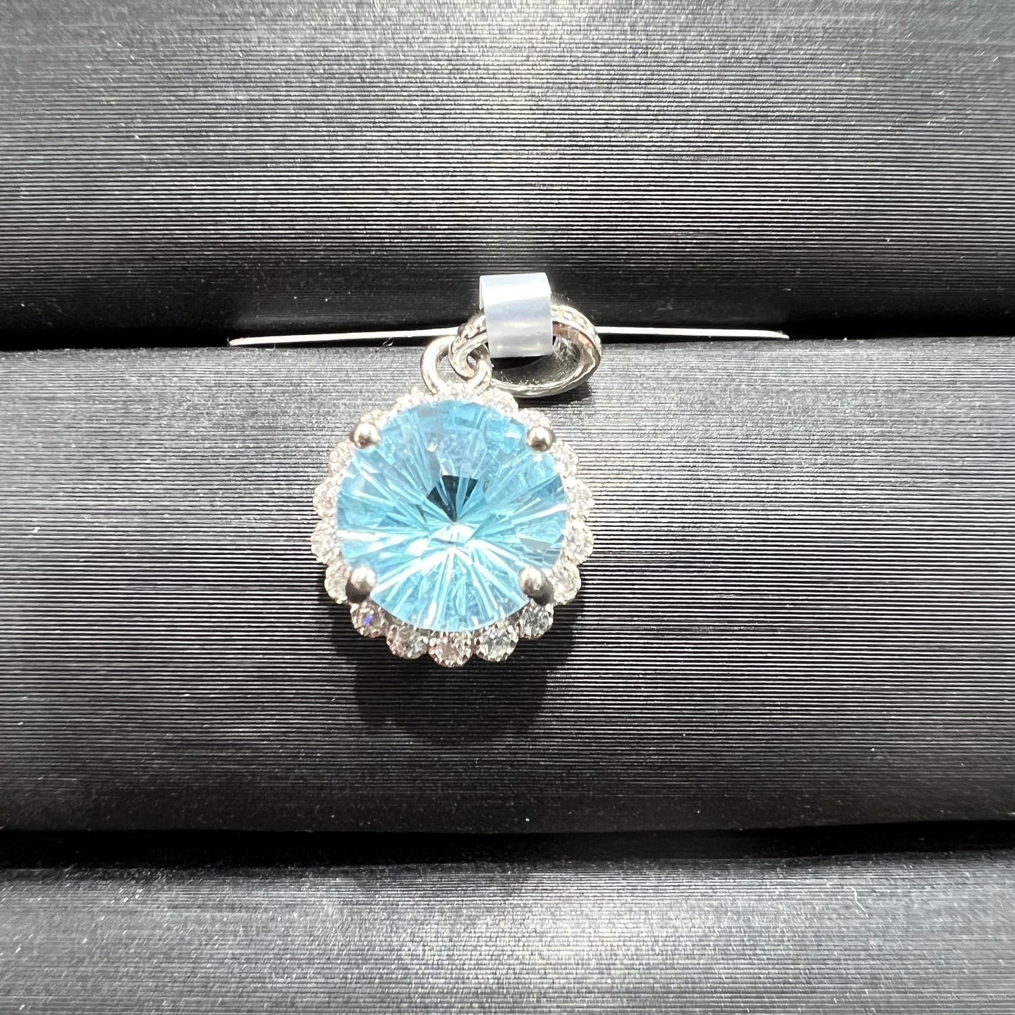 Topaz silver pendant