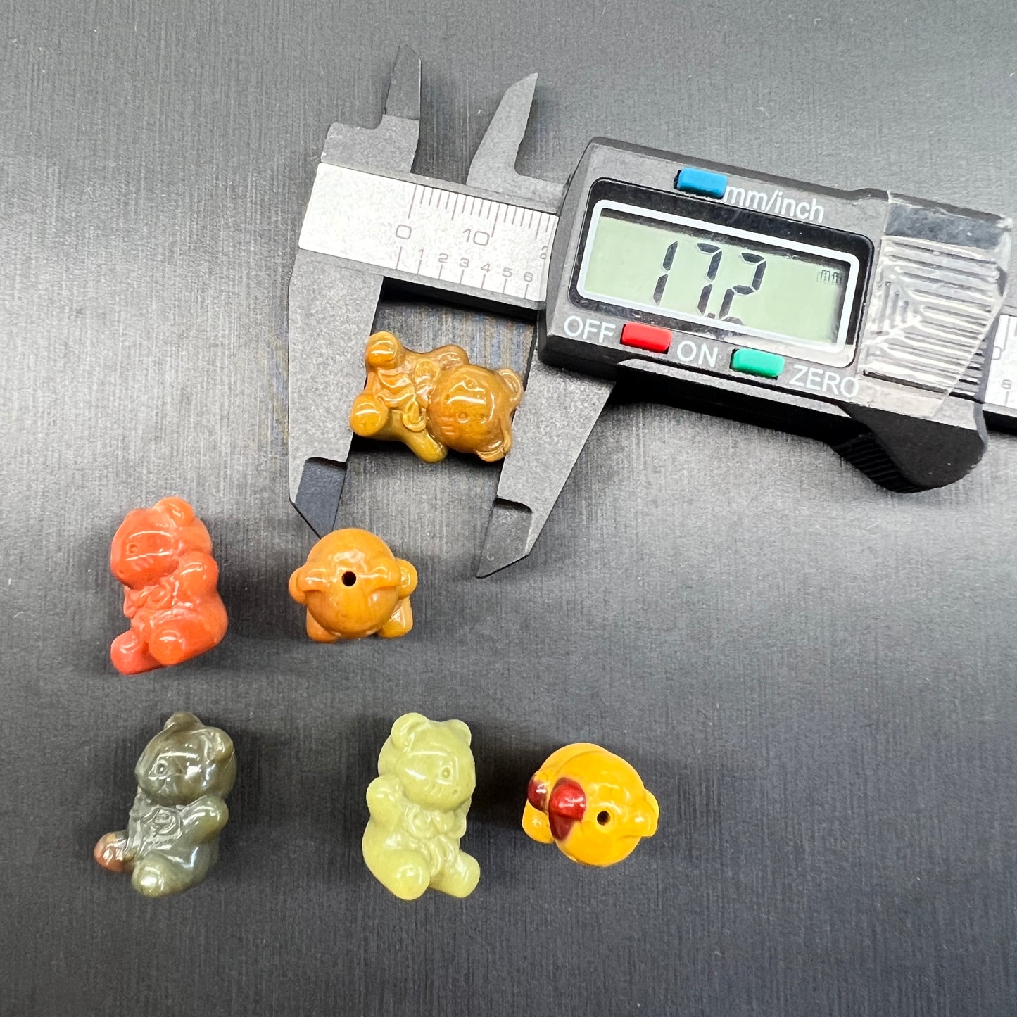 Alashan agate bear bead