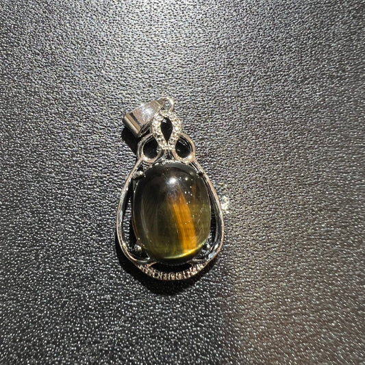 Tiger eye pendant