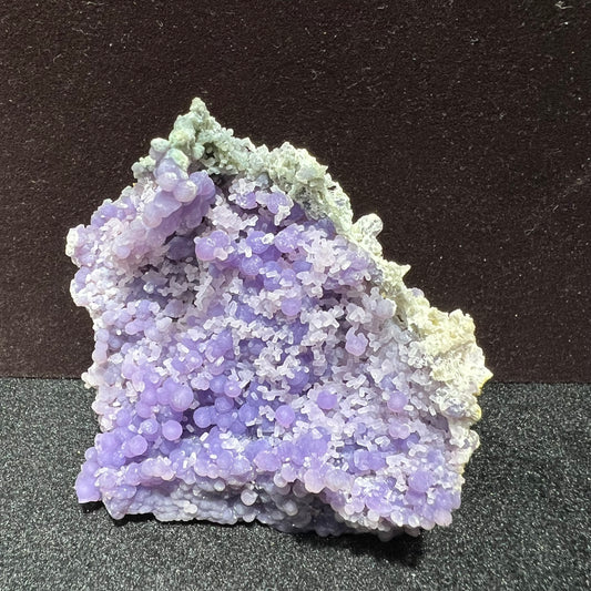 Grape agate specimen