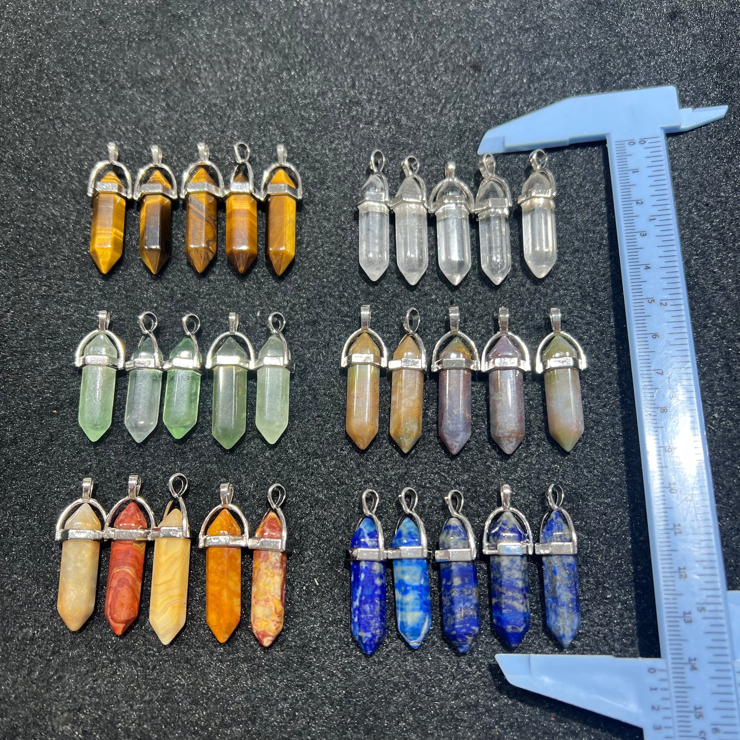 Double point pendant