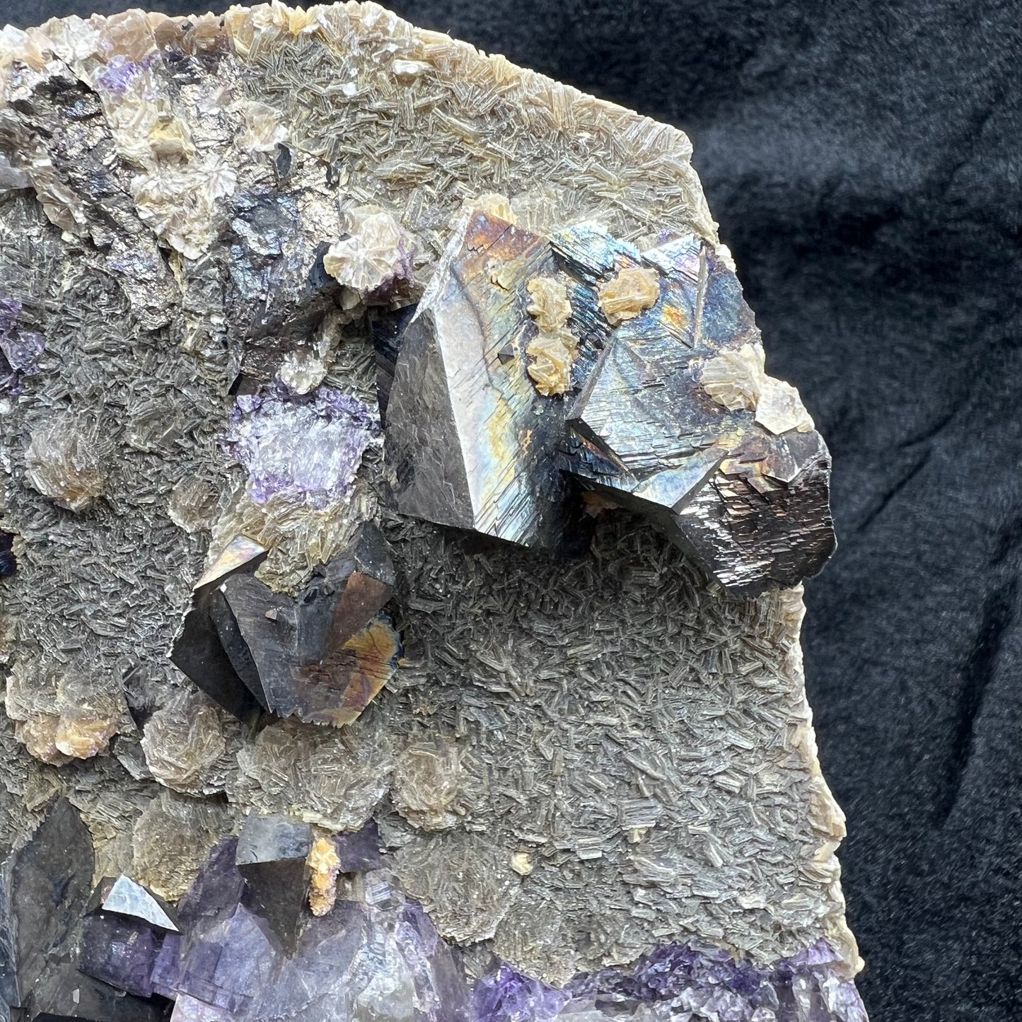 Yaogangxian fluorite specimen