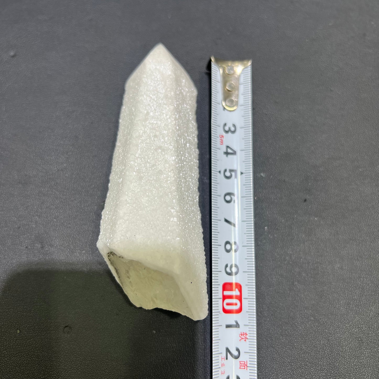 Candle quartz specimen