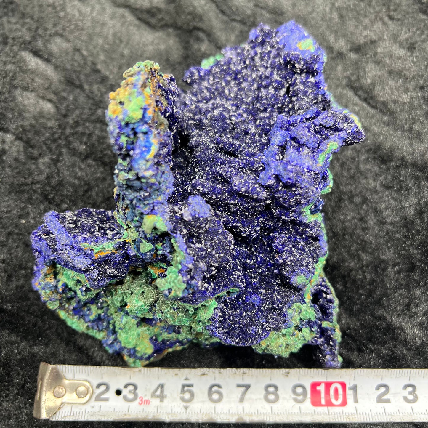 Azurite specimen