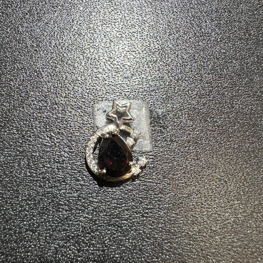 Garnet pendant
