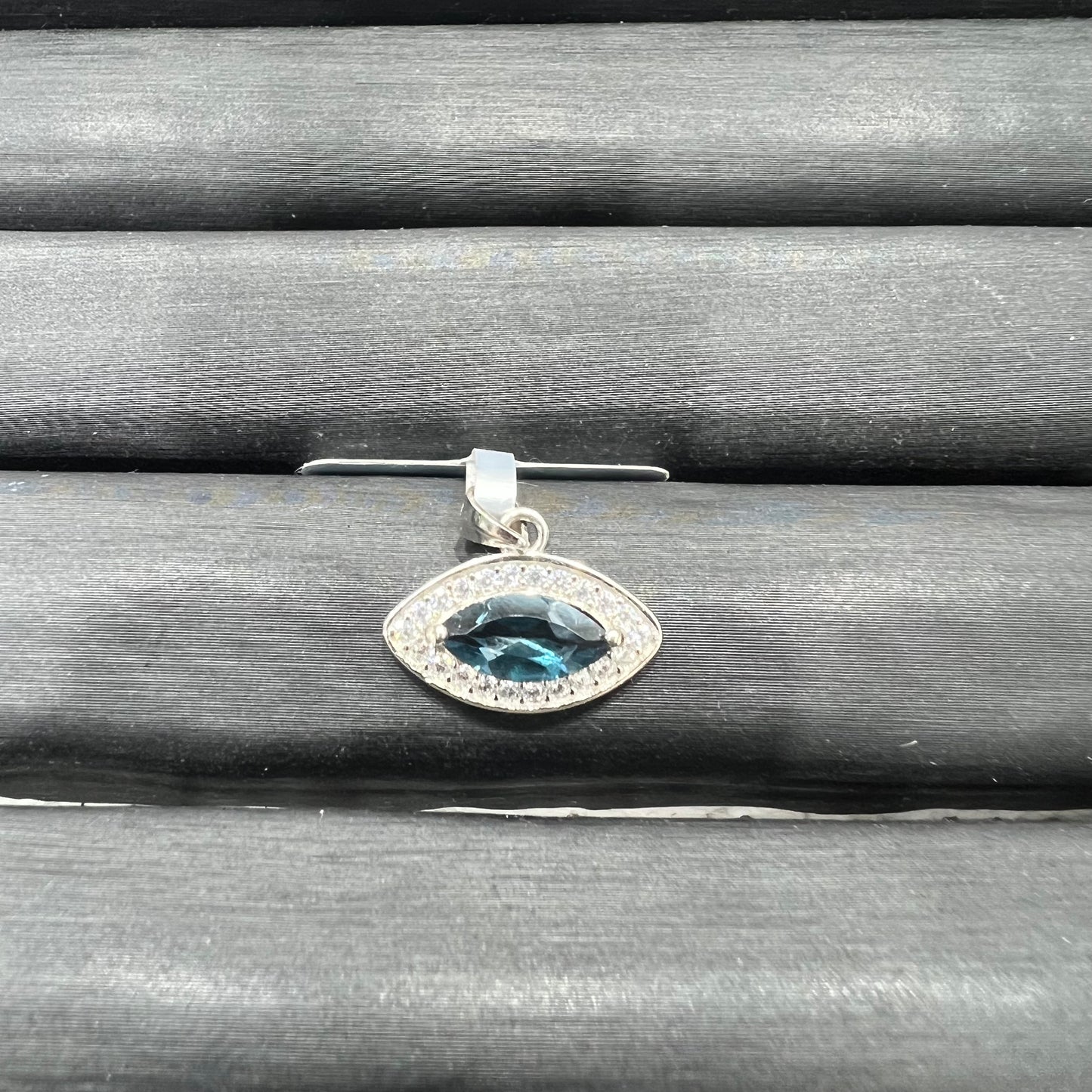 Topaz pendant silver 925