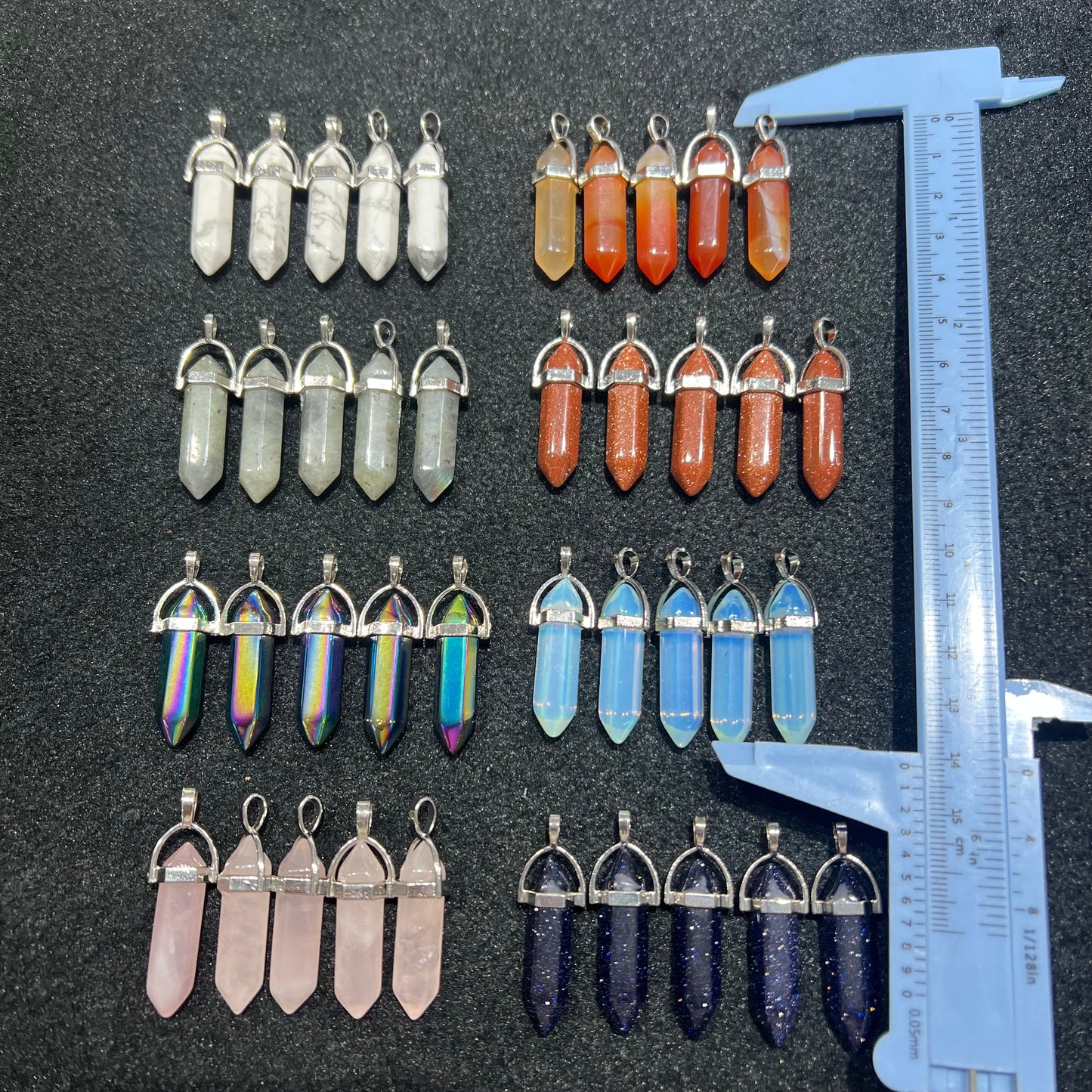 Double point pendant