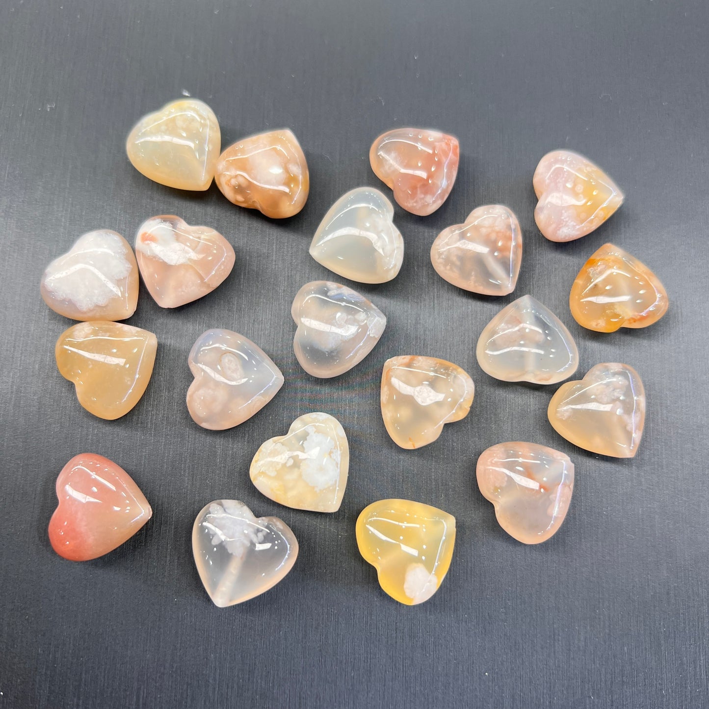 Flower agate heart bead