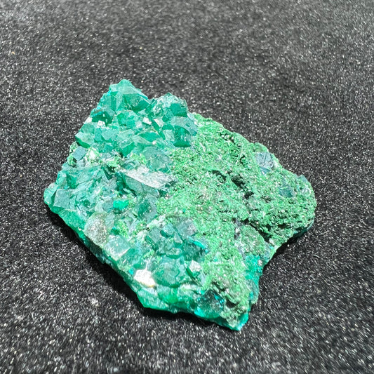 Dioptase specimen