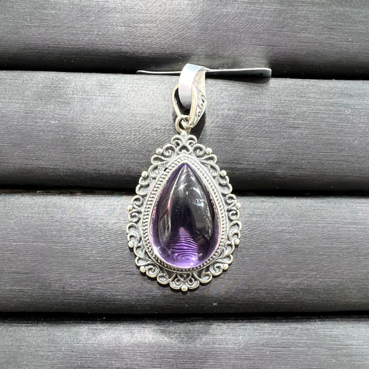 Amethyst silver pendant