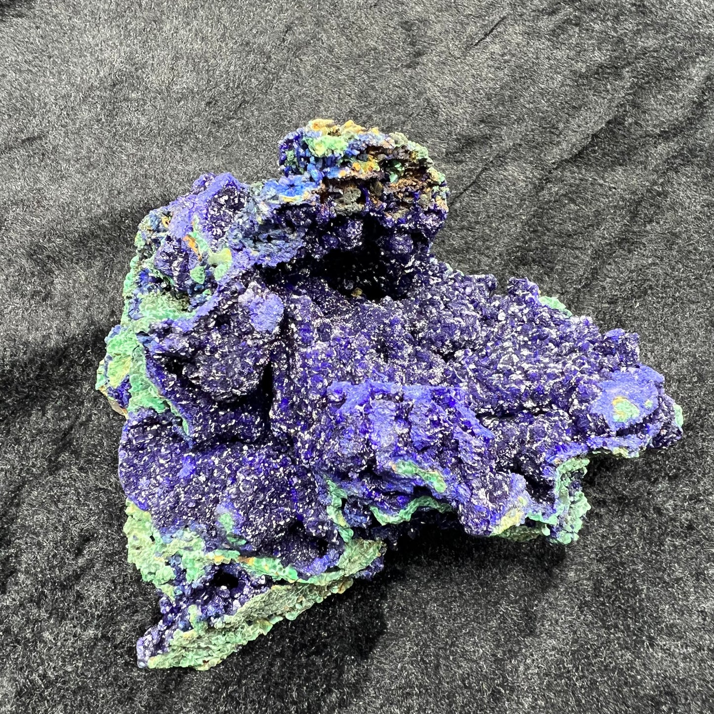 Azurite specimen