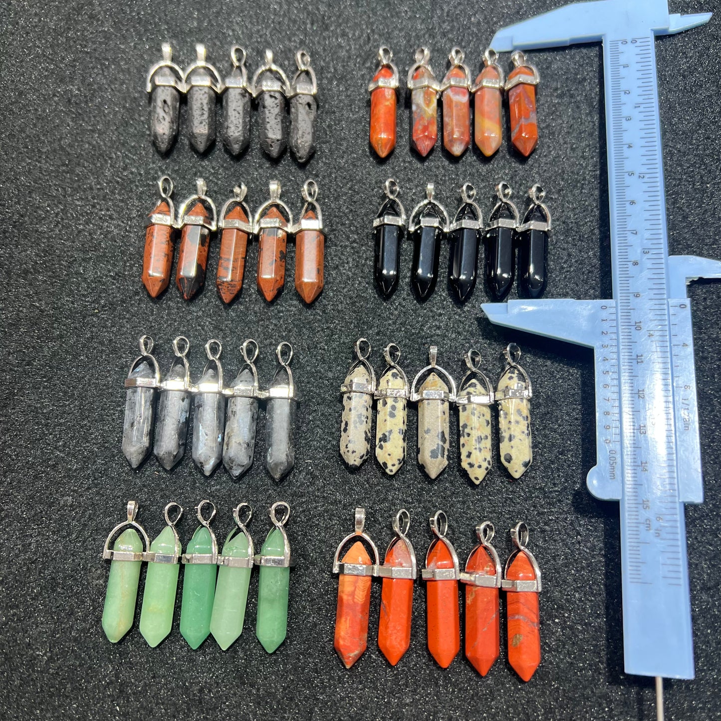 Double point pendant