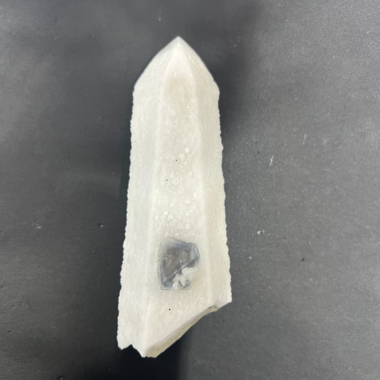 Candle quartz specimen