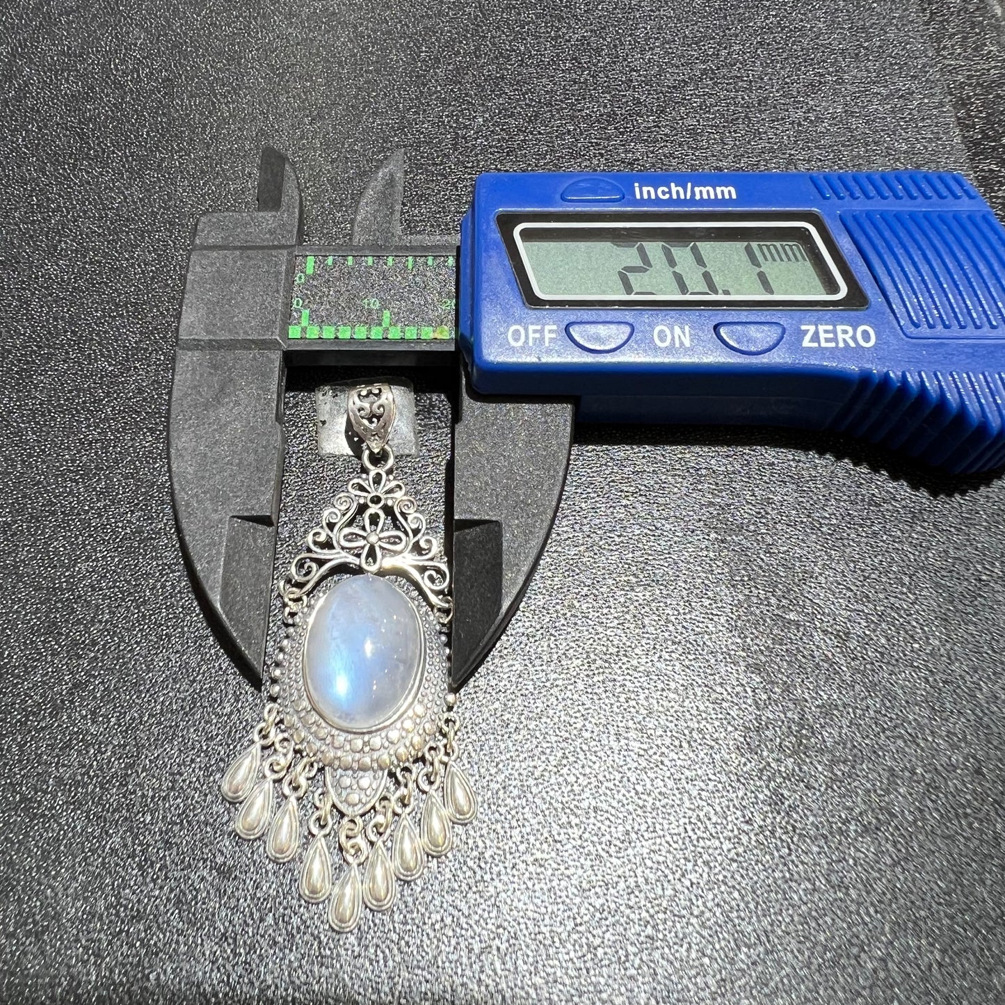 Rainbow moon stone pendant silver 925