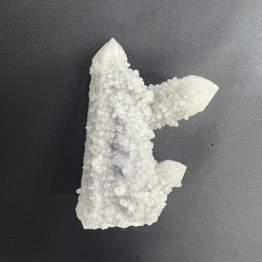 Candle quartz specimen