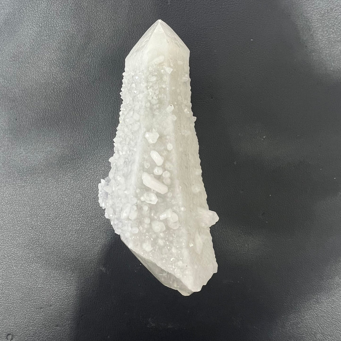 Candle quartz specimen